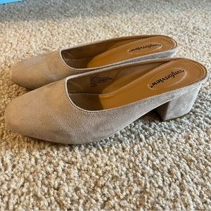 Judy Suede Comfortview Mule